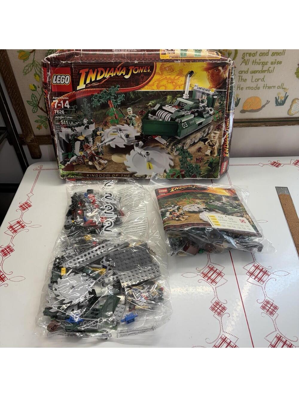 Lego Indiana Jones kingdom of the crystal skull 7626- Not Sure If complete